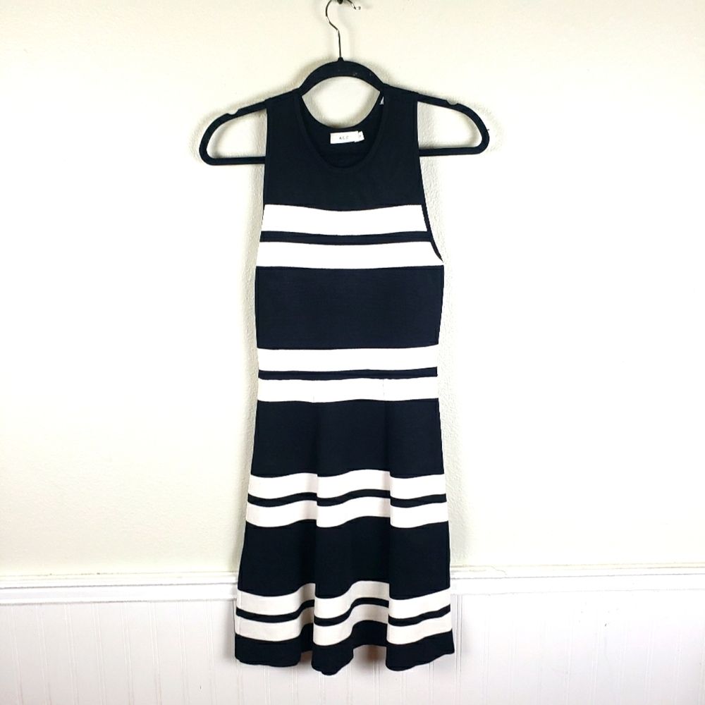 A.L.C. Heavy Knit White Pippa Striped A-Line Stretchy Mini Dress Size Small